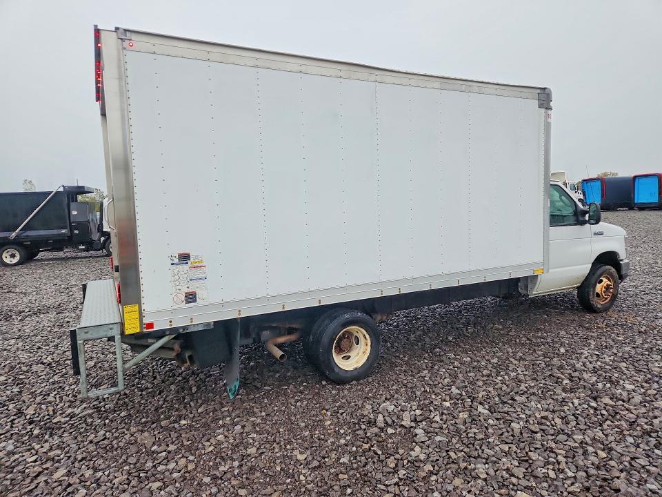 70750246 :رقم المزاد ، 1FDXE4FS5KDC02548 vin ، 2019 Ford Ecoline مزاد بيع