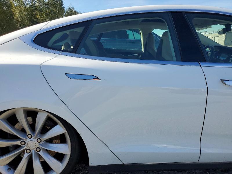 Продажа на аукционе авто 2014 Tesla Model S, vin: 5YJSA1H12EFP47522, номер лота: 72374116