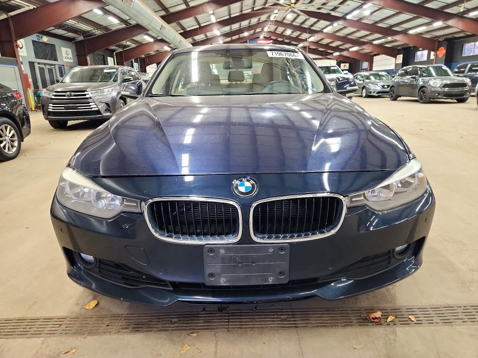 2013 Bmw 328 მანქანა იყიდება აუქციონზე, vin: WBA3B3C56DF533146, აუქციონის ნომერი: 71967066