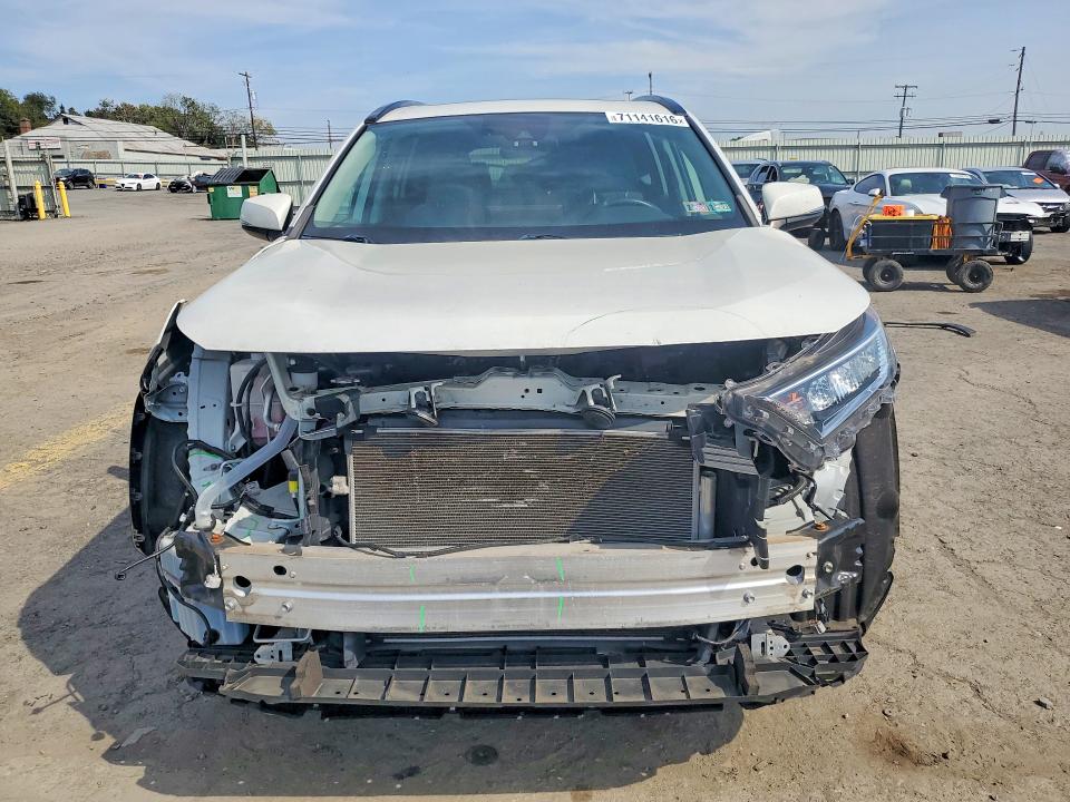 Продаж на аукціоні авто 2021 Toyota Rav4, vin: 2T3A1RFV3MW163235, номер лоту: 71141616