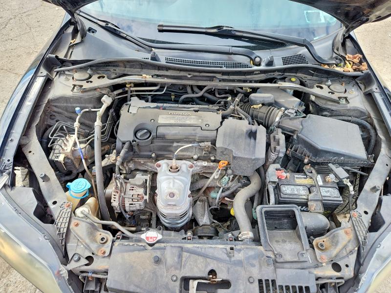 70850996 :رقم المزاد ، 1HGCT1B82DA013511 vin ، 2013 Honda Accord مزاد بيع