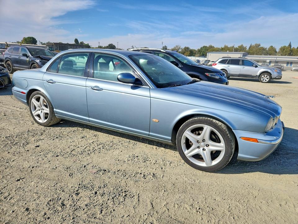 71505016 :رقم المزاد ، SAJWA71B46SH03926 vin ، 2006 Jaguar Xj8 مزاد بيع
