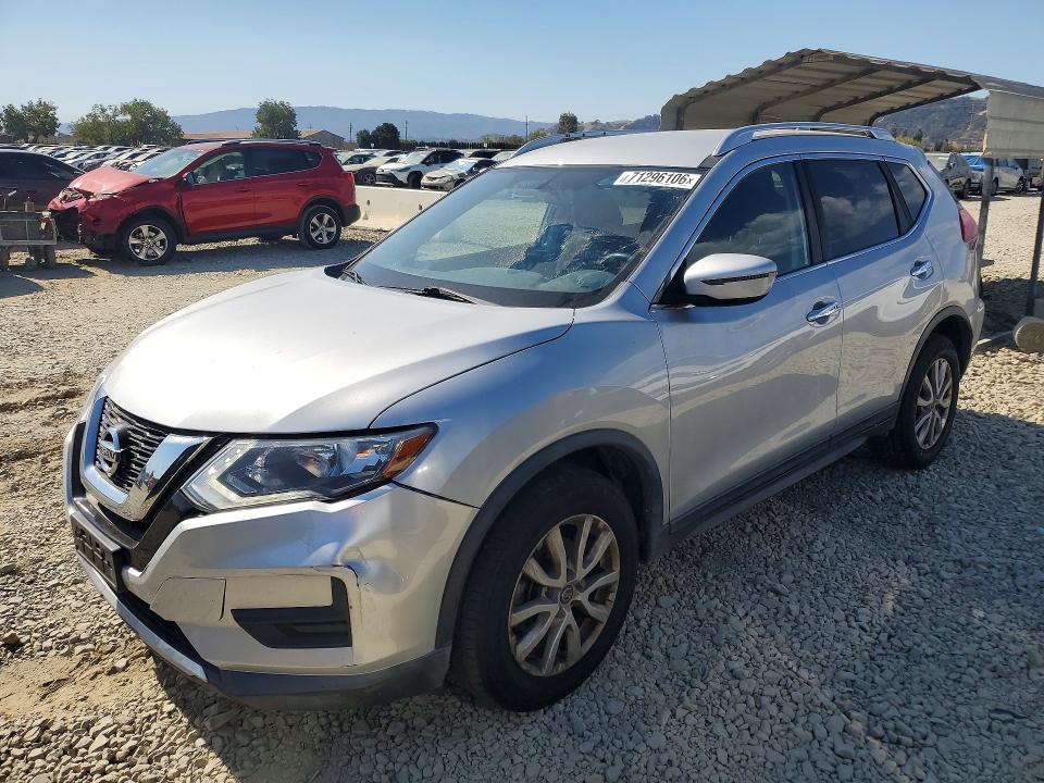 Auction sale of the 2017 Nissan Rogue, vin: KNMAT2MT6HP550950, lot number: 71296106