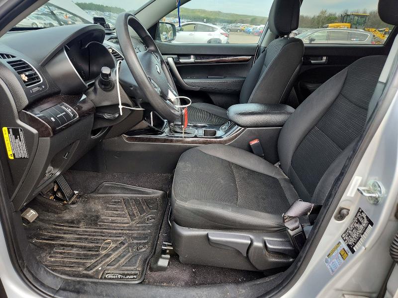 2015 Kia Sorento მანქანა იყიდება აუქციონზე, vin: 5XYKT4A79FG578829, აუქციონის ნომერი: 70540876