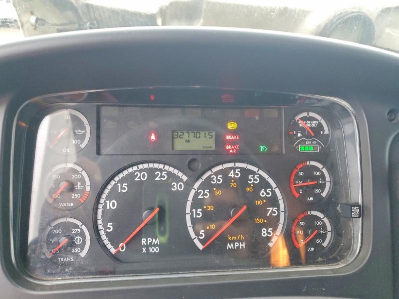 Продажа на аукционе авто 2013 Freightliner M2, vin: 1FVACWDTXDHFH3663, номер лота: 71402936