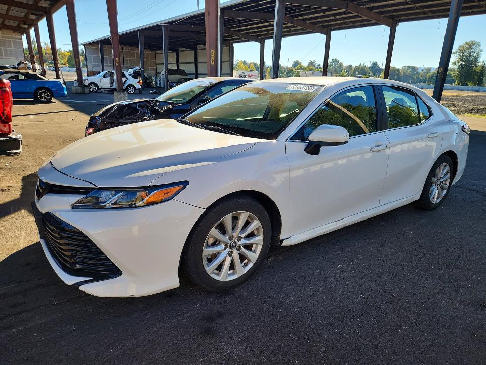 Auction sale of the 2018 Toyota Camry, vin: 4T1B11HK2JU062636, lot number: 72160756