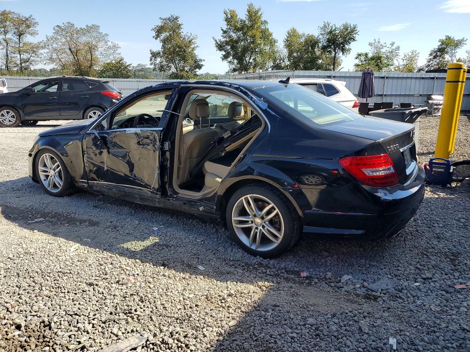 Продажа на аукционе авто 2013 Mercedes-benz C, vin: WDDGF8AB9DR254132, номер лота: 71356966