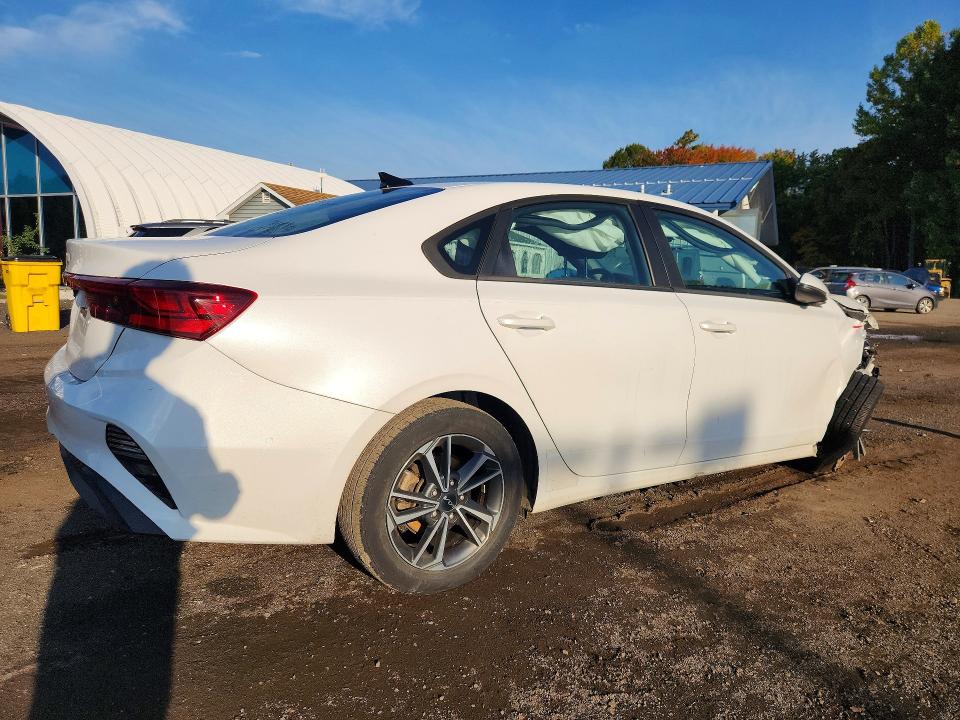 71448546 :رقم المزاد ، 3KPF24AD4NE428424 vin ، 2022 Kia Forte مزاد بيع
