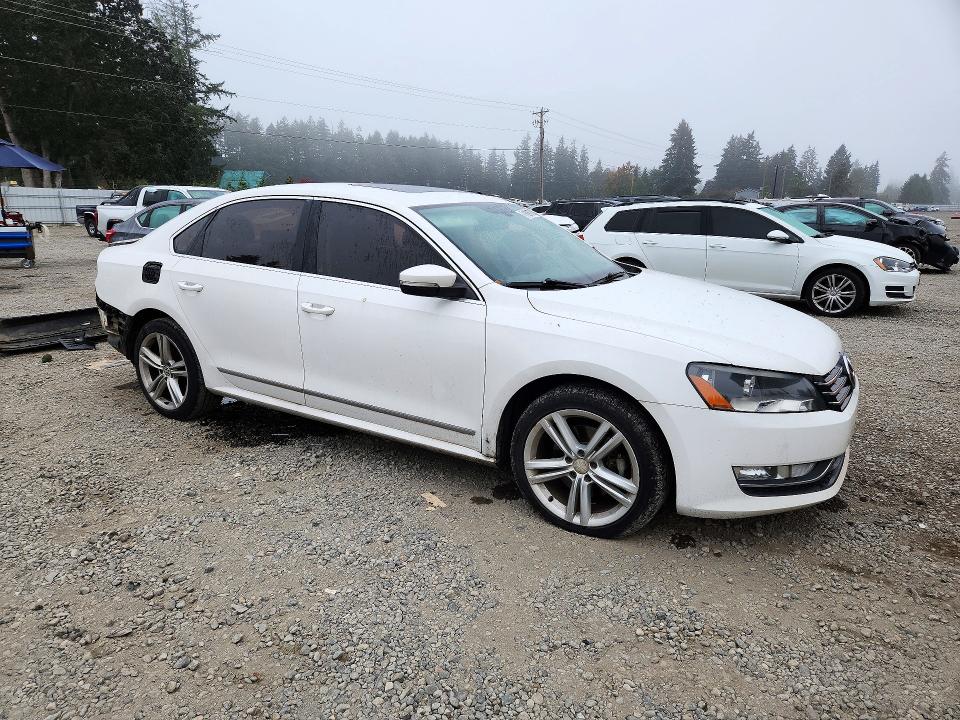 Продажа на аукционе авто 2013 Volkswagen Passat, vin: 1VWCN7A32DC021935, номер лота: 71800076