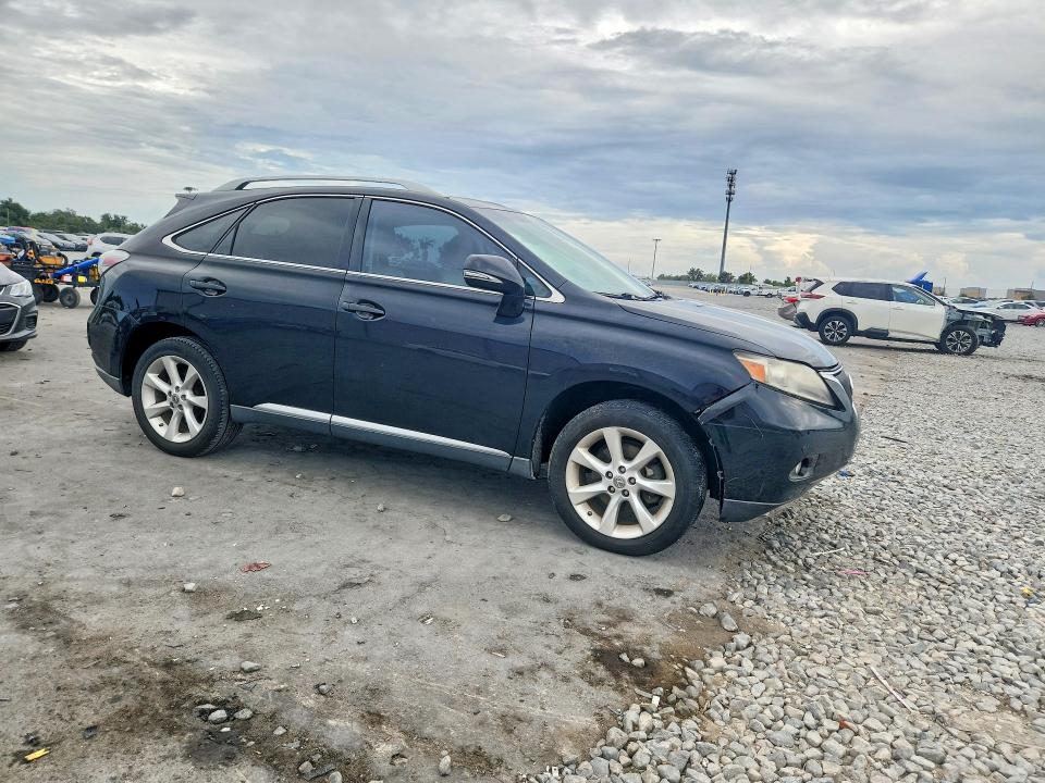 70792596 :رقم المزاد ، 2T2ZK1BA7AC027132 vin ، 2010 Lexus Rx مزاد بيع