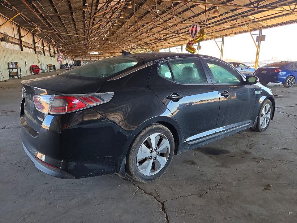 71358356 :رقم المزاد ، KNAGN4AD9F5081890 vin ، 2015 Kia Optima مزاد بيع