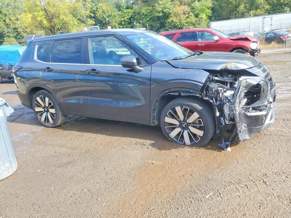 2025 Mitsubishi Outlander მანქანა იყიდება აუქციონზე, vin: JA4J4VA85SZ015757, აუქციონის ნომერი: 70769946
