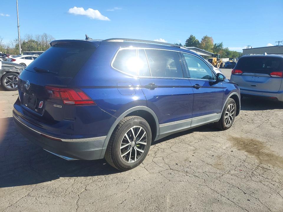 71970236 :رقم المزاد ، 3VV2B7AXXMM131495 vin ، 2021 Volkswagen Tiguan مزاد بيع