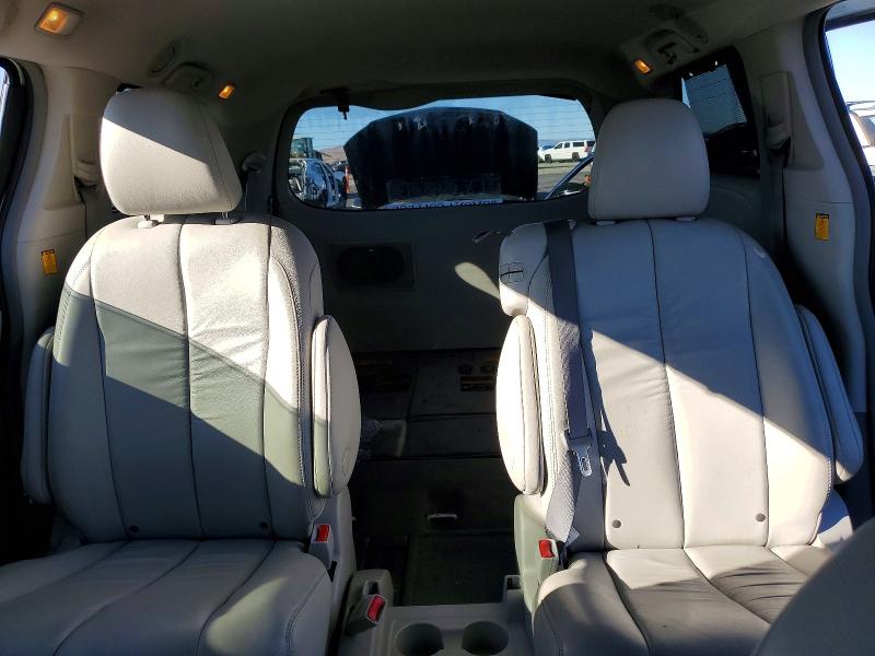 2011 Toyota Sienna მანქანა იყიდება აუქციონზე, vin: 5TDYK3DC5BS114899, აუქციონის ნომერი: 72773316