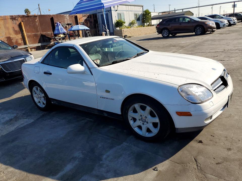 Продажа на аукционе авто 1999 Mercedes-benz Slk, vin: WDBKK47F1XF095145, номер лота: 72365556
