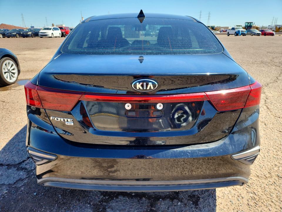 71178136 :رقم المزاد ، 3KPF24AD9ME265588 vin ، 2021 Kia Forte مزاد بيع