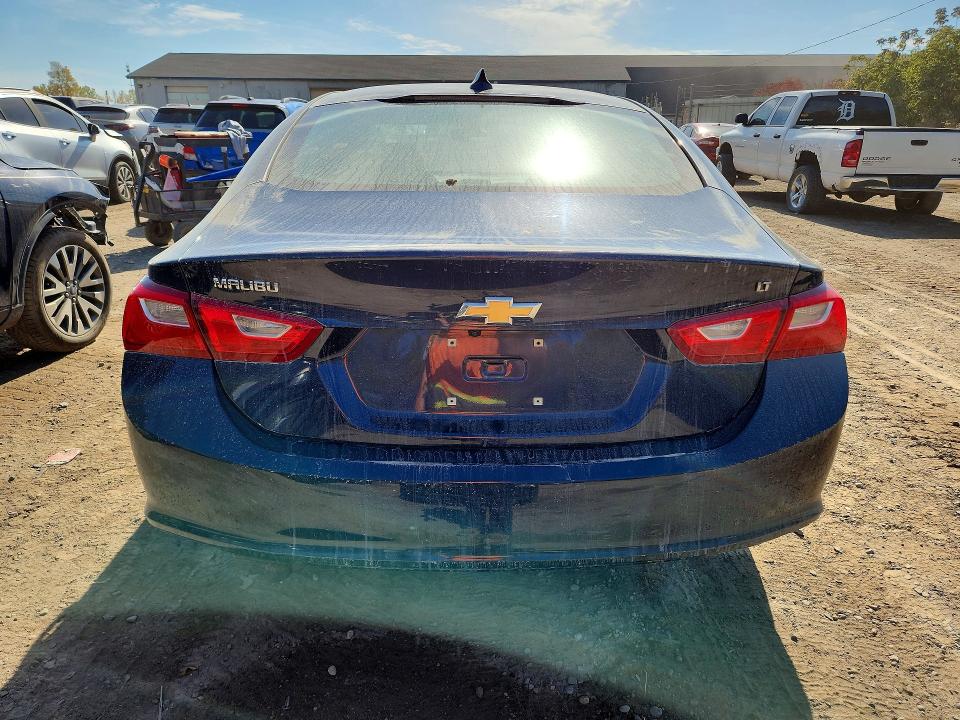 71154526 :رقم المزاد ، 1G1ZE5ST9HF126128 vin ، 2017 Chevrolet Malibu مزاد بيع