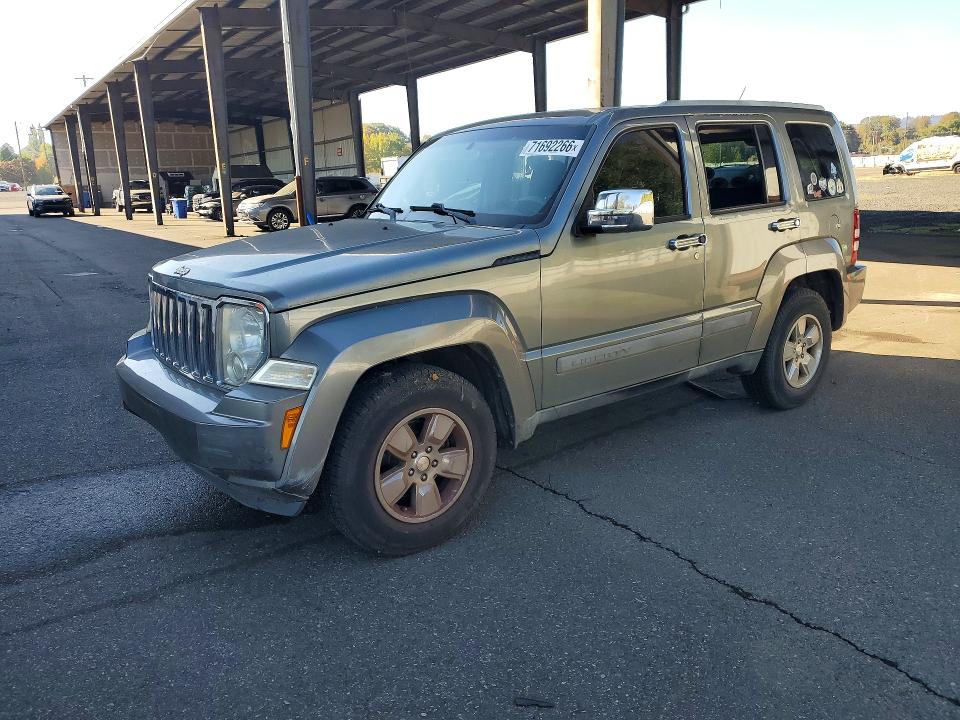 71692266 :رقم المزاد ، 1C4PJLAK8CW117582 vin ، 2012 Jeep Liberty مزاد بيع