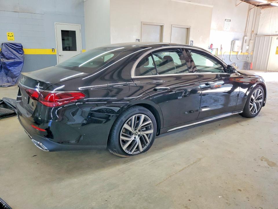 2025 Mercedes-benz E მანქანა იყიდება აუქციონზე, vin: W1KLF4HB4SA135252, აუქციონის ნომერი: 71658176
