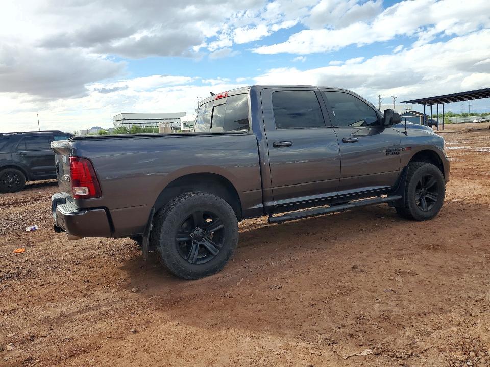 72769436 :رقم المزاد ، 1C6RR7MM0JS279496 vin ، 2018 Ram 1500 مزاد بيع