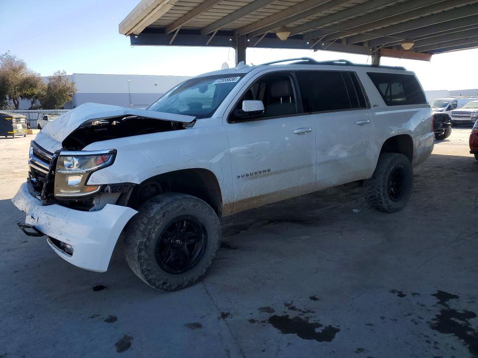 72555836 :رقم المزاد ، 1GNSKHKC0GR182143 vin ، 2016 Chevrolet Suburban مزاد بيع