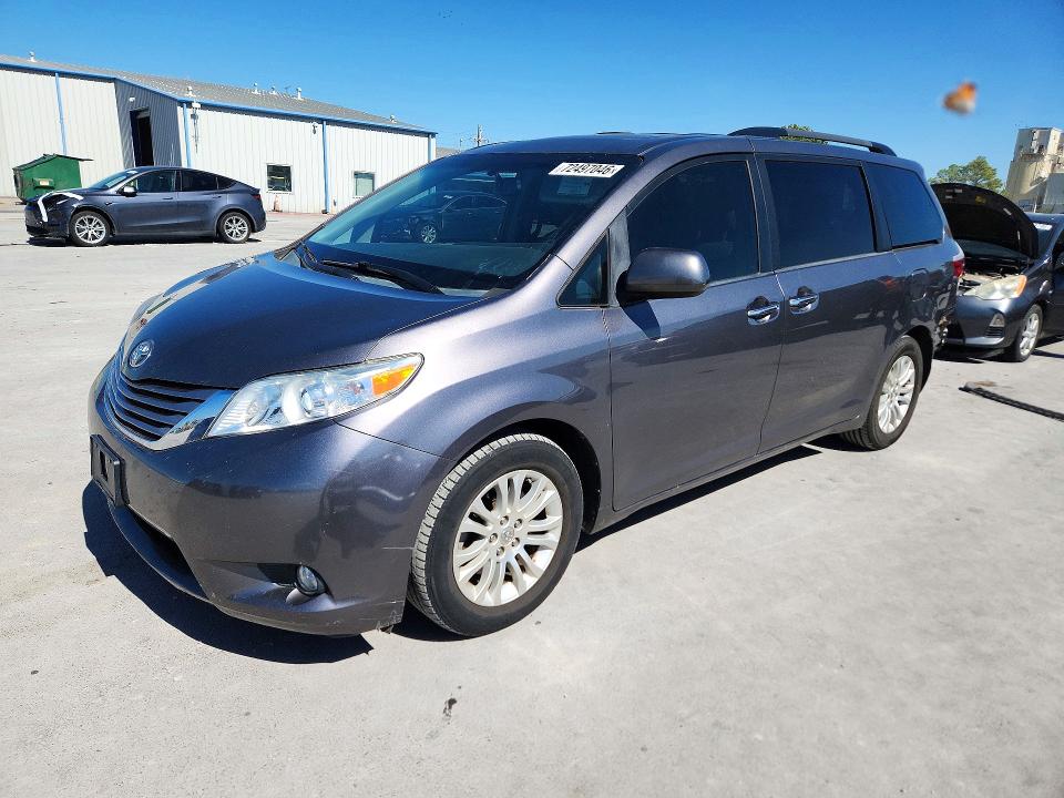 Aukcja sprzedaży 2015 Toyota Sienna, vin: 5TDYK3DC8FS641809, numer aukcji: 72497046