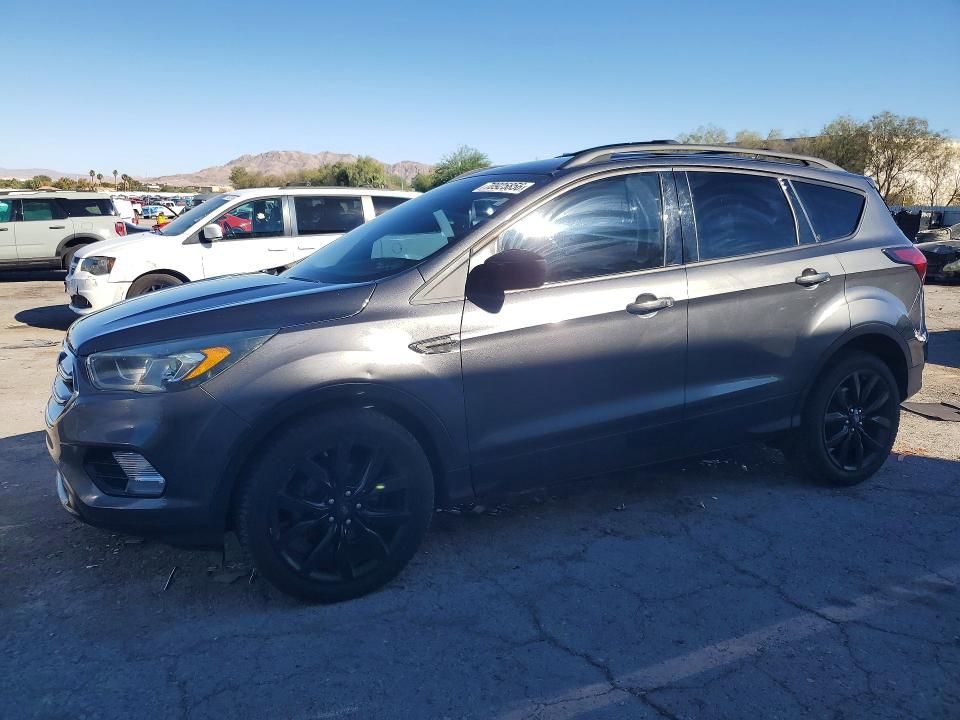 2019 Ford Escape მანქანა იყიდება აუქციონზე, vin: 1FMCU0GD7KUA72010, აუქციონის ნომერი: 70925856