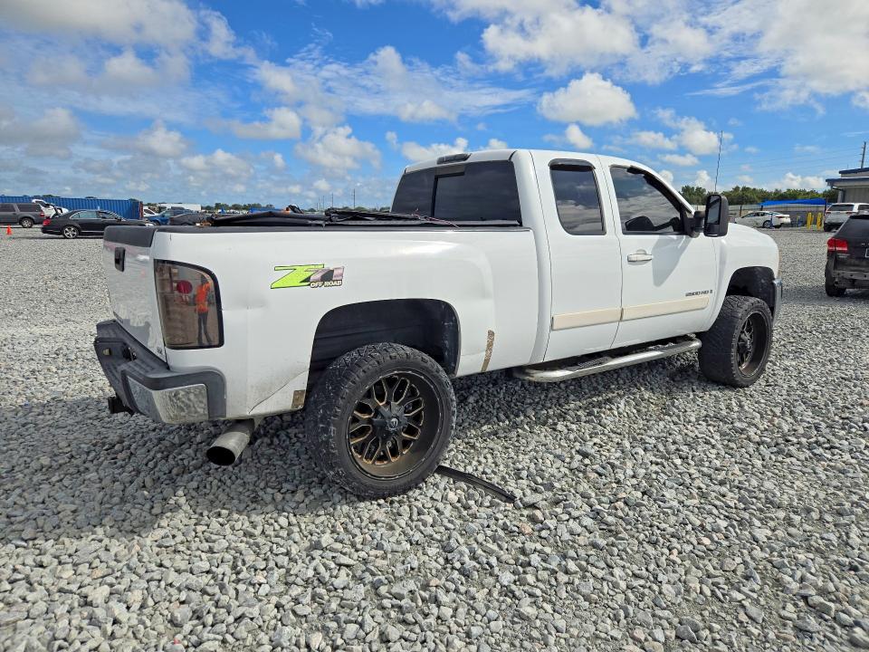 71173986 :رقم المزاد ، 1GCHK29677E521312 vin ، 2007 Chevrolet Silverado مزاد بيع