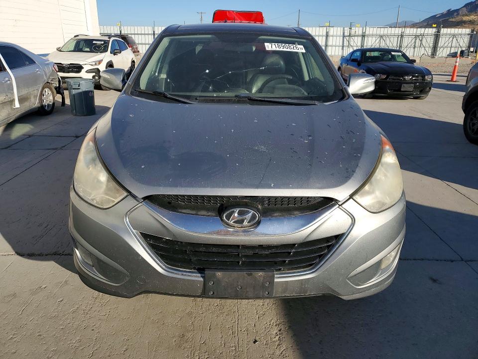 2010 Hyundai Tucson მანქანა იყიდება აუქციონზე, vin: KM8JUCAC1AU034084, აუქციონის ნომერი: 71890826
