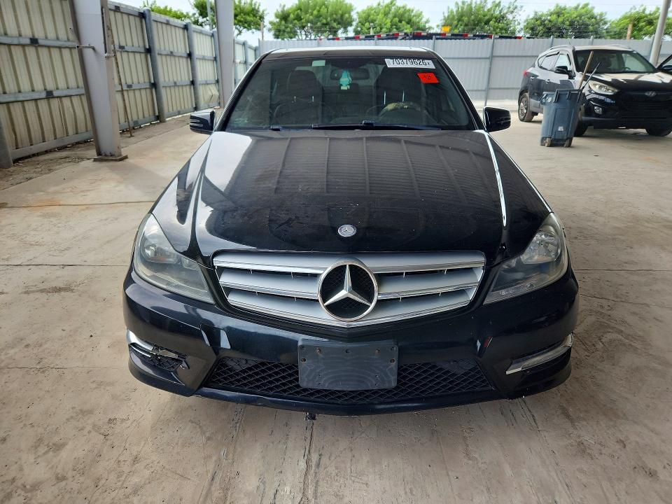 70379626 :رقم المزاد ، WDDGF8AB7DR276727 vin ، 2013 Mercedes-benz C مزاد بيع