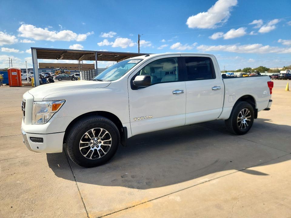 73069026 :رقم المزاد ، 1N6AA1ED6MN502486 vin ، 2021 Nissan Titan مزاد بيع