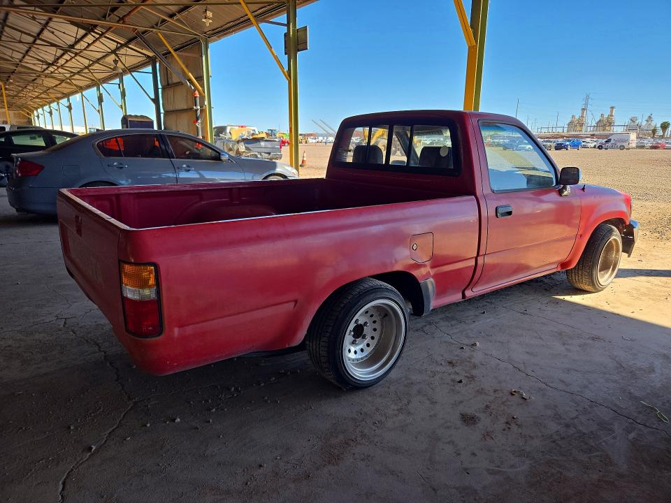 1989 Toyota Pickup მანქანა იყიდება აუქციონზე, vin: JT4RN81R8K0017250, აუქციონის ნომერი: 71645136