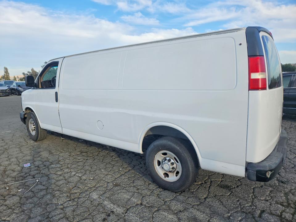 71610666 :رقم المزاد ، 1GCWGGCFXF1164115 vin ، 2015 Chevrolet Express G2500 مزاد بيع