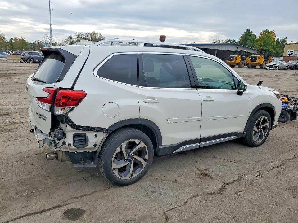 70885416 :رقم المزاد ، JF2SKARC9PH405793 vin ، 2023 Subaru Forester مزاد بيع
