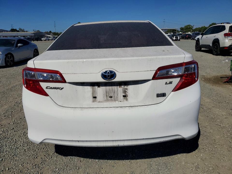 72323846 :رقم المزاد ، 4T1BD1FK6EU136592 vin ، 2014 Toyota Camry Hybrid مزاد بيع