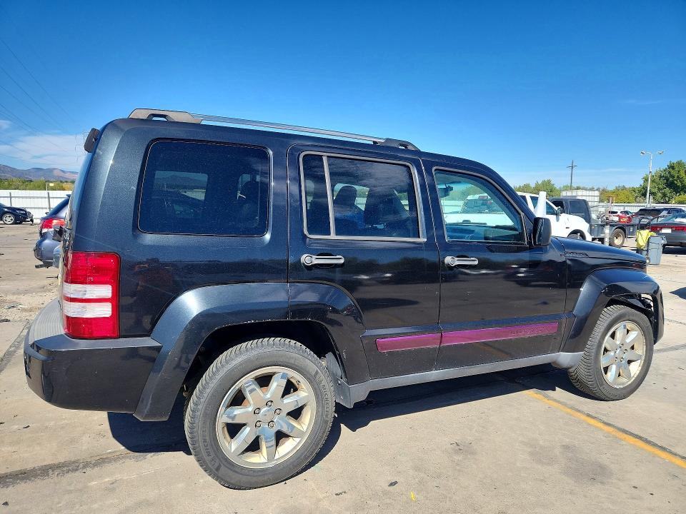 2008 Jeep Liberty მანქანა იყიდება აუქციონზე, vin: 1J8GN58K38W288147, აუქციონის ნომერი: 71029366