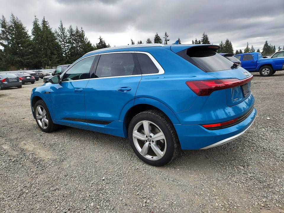 Продаж на аукціоні авто 2019 Audi E-tron, vin: WA1LAAGE8KB010214, номер лоту: 73187926