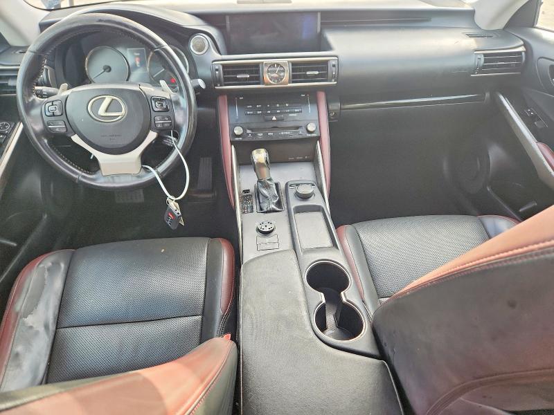 71589206 :رقم المزاد ، JTHBA1D2XJ5063262 vin ، 2018 Lexus Is مزاد بيع