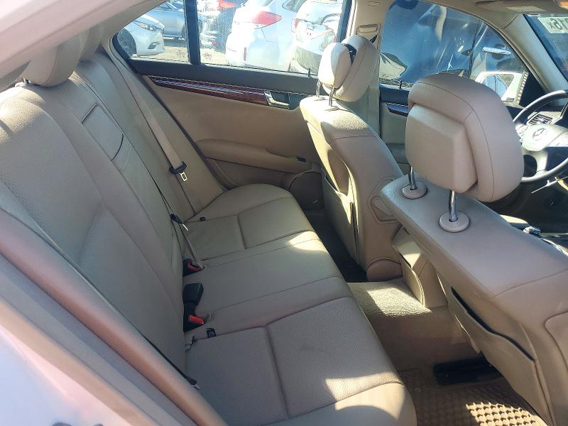 70226216 :رقم المزاد ، WDDGF8BB6BR155926 vin ، 2011 Mercedes-benz C مزاد بيع