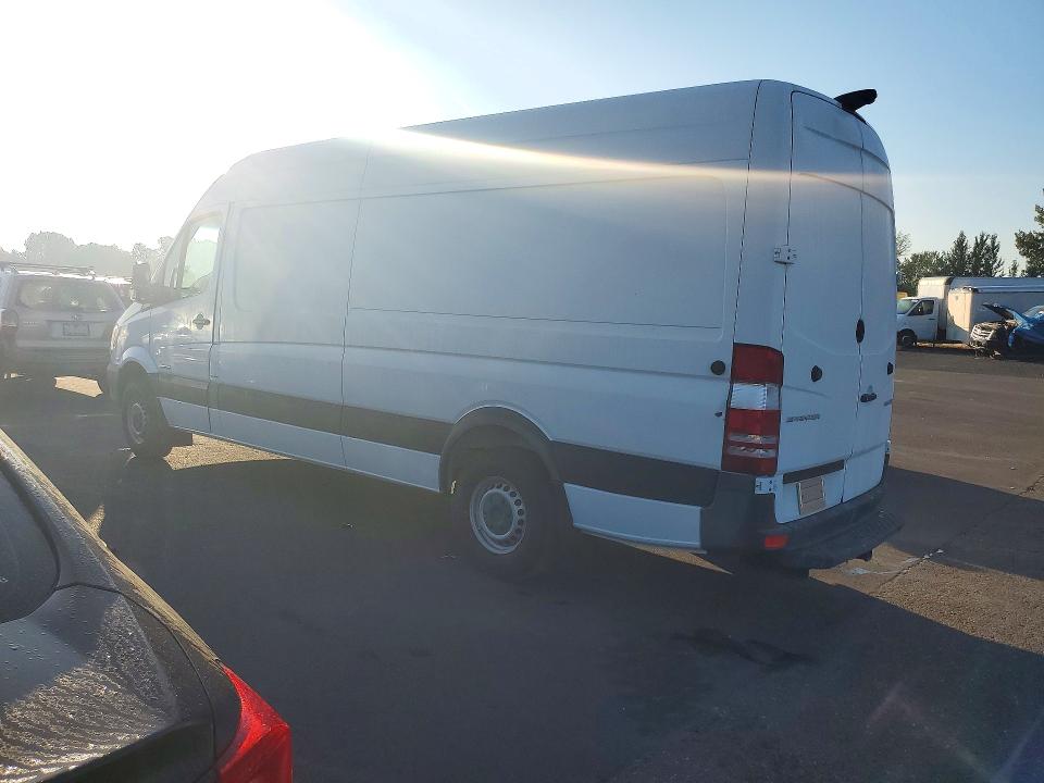 71324436 :رقم المزاد ، WD3PE8DC6E5902255 vin ، 2014 Mercedes-benz Sprinter مزاد بيع