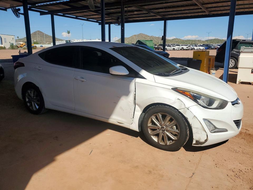 72198776 :رقم المزاد ، 5NPDH4AE4FH563821 vin ، 2015 Hyundai Elantra مزاد بيع