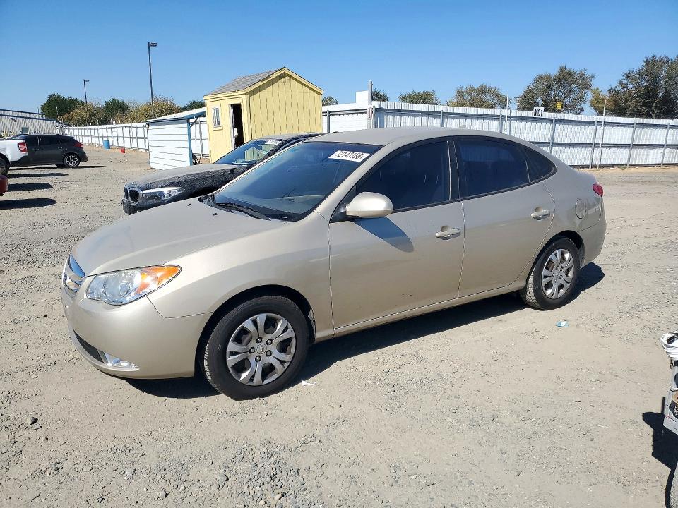 72143186 :رقم المزاد ، KMHDU4AD5AU170455 vin ، 2010 Hyundai Elantra مزاد بيع