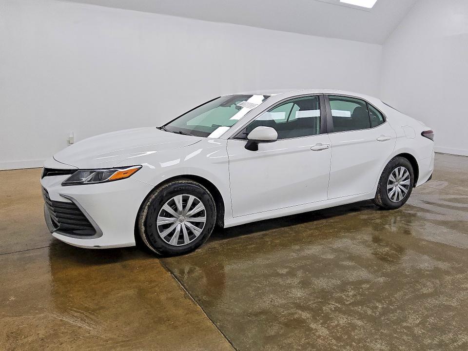 Продажа на аукционе авто 2023 Toyota Camry, vin: 4T1C31AK3PU055194, номер лота: 70830706