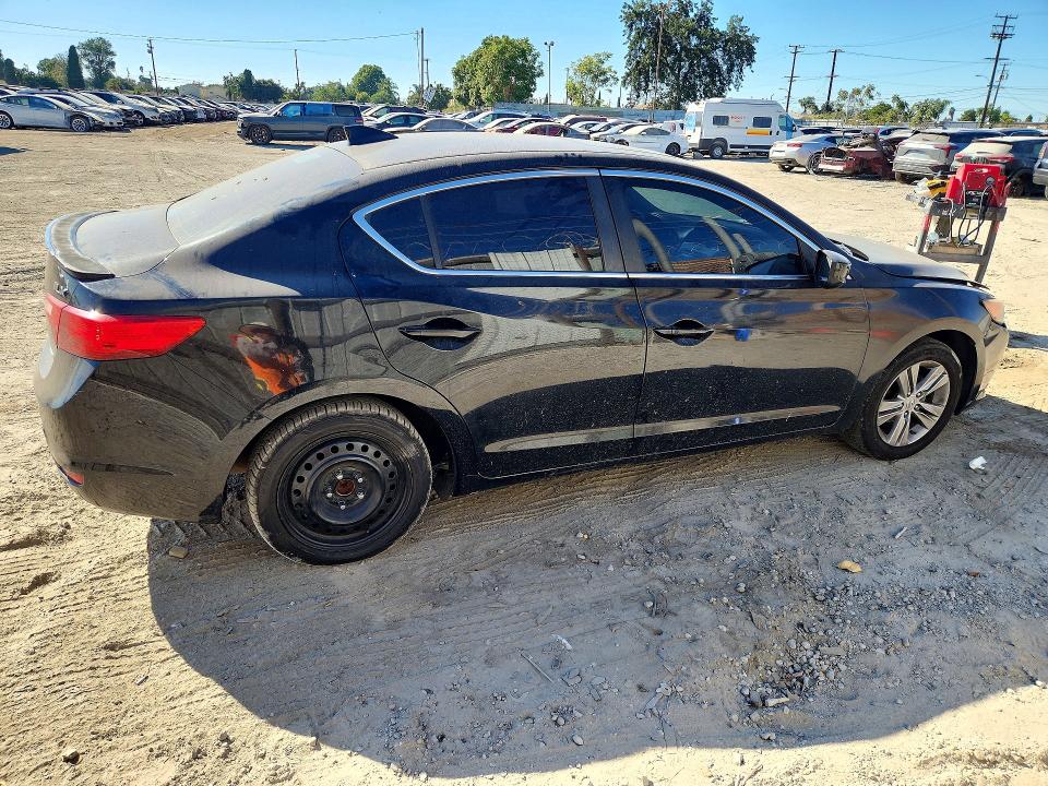 Auction sale of the 2013 Acura Ilx, vin: 19VDE3F78DE300366, lot number: 72709346