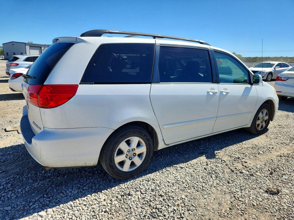 71428226 :رقم المزاد ، 5TDYK4CC4AS302724 vin ، 2010 Toyota Sienna مزاد بيع