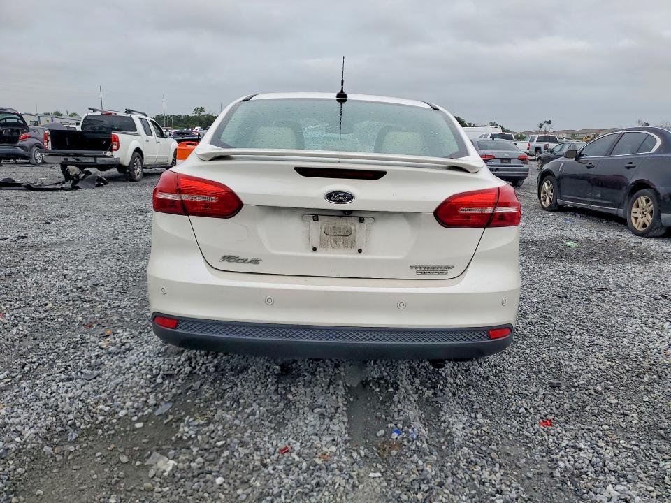 71153946 :رقم المزاد ، 1FADP3J27GL232835 vin ، 2016 Ford Focus مزاد بيع