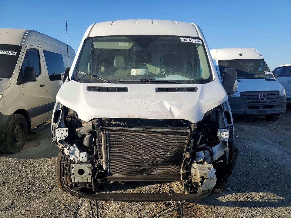 69751726 :رقم المزاد ، 1FTYR2CM4GKA97401 vin ، 2016 Ford Transit مزاد بيع
