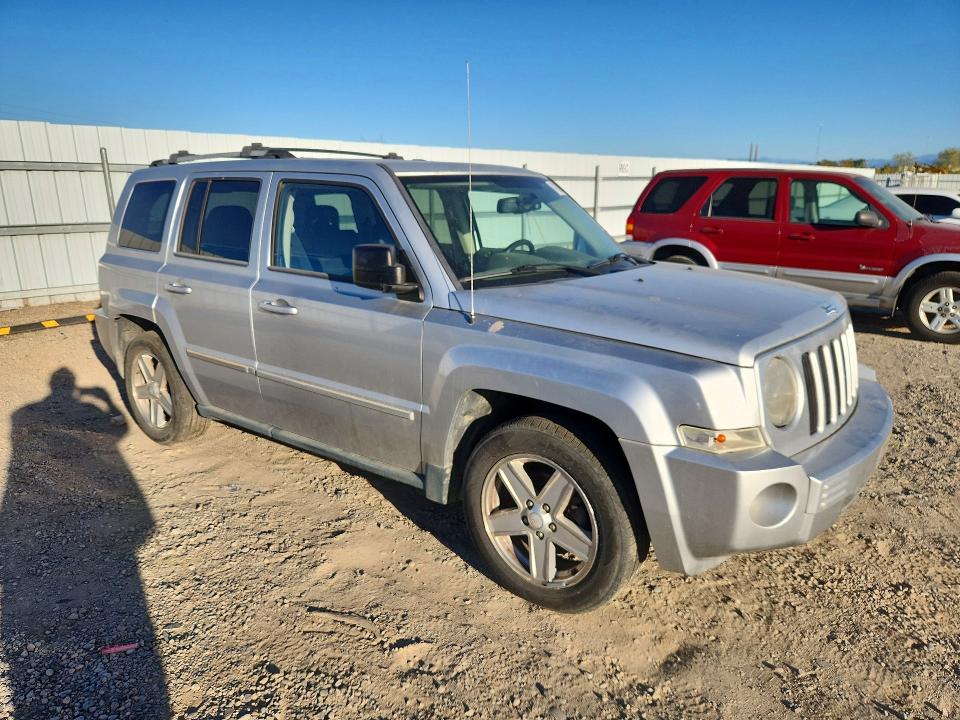 2010 Jeep Patriot მანქანა იყიდება აუქციონზე, vin: 1J4NF4GB0AD505334, აუქციონის ნომერი: 71068296