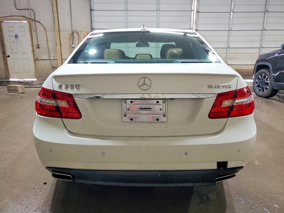 2011 Mercedes-benz E მანქანა იყიდება აუქციონზე, vin: WDDHF2EB8BA310620, აუქციონის ნომერი: 71241606