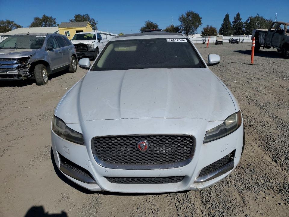 Aukcja sprzedaży 2017 Jaguar Xf, vin: SAJBE4BN8HCY32479, numer aukcji: 72847236